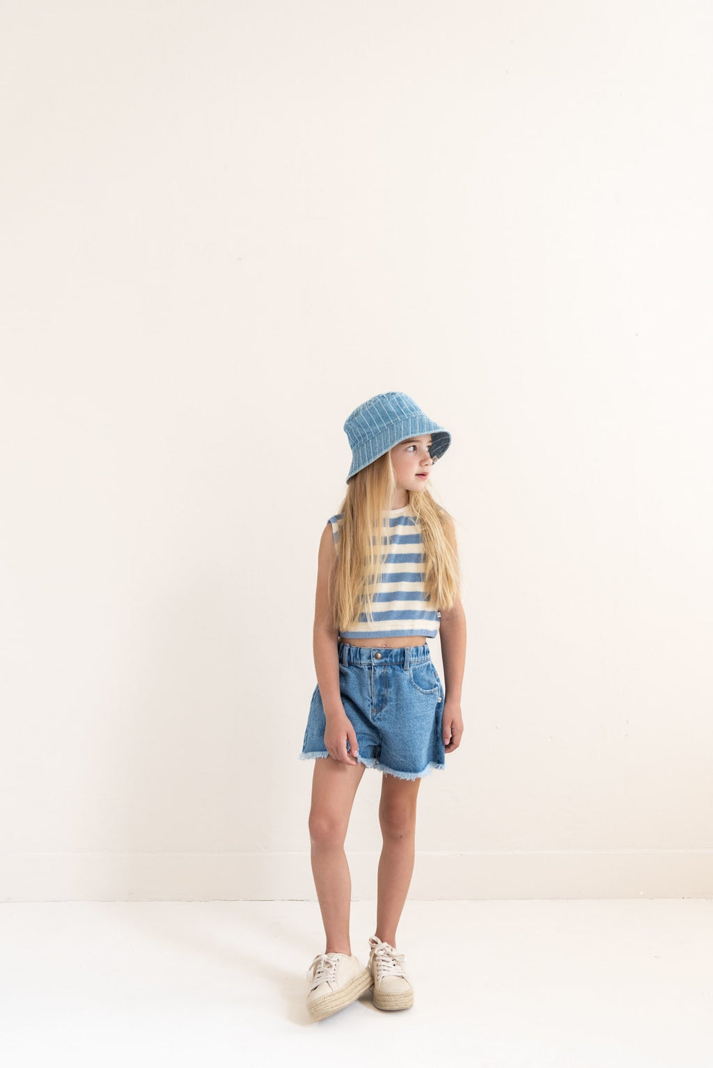 EVE SLEEVELESS T- SHIRT