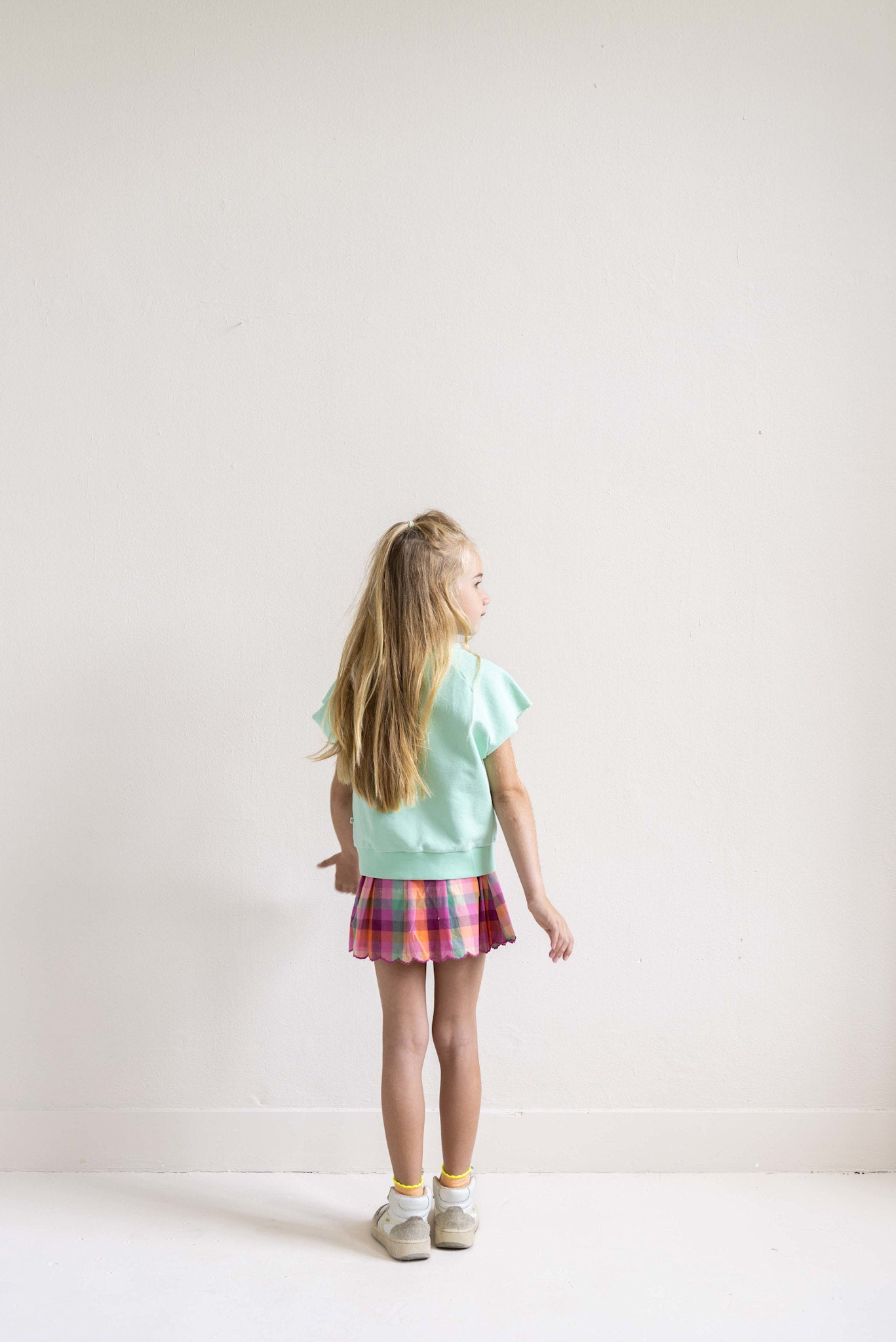 JOEY SLEEVELESS SWEATER