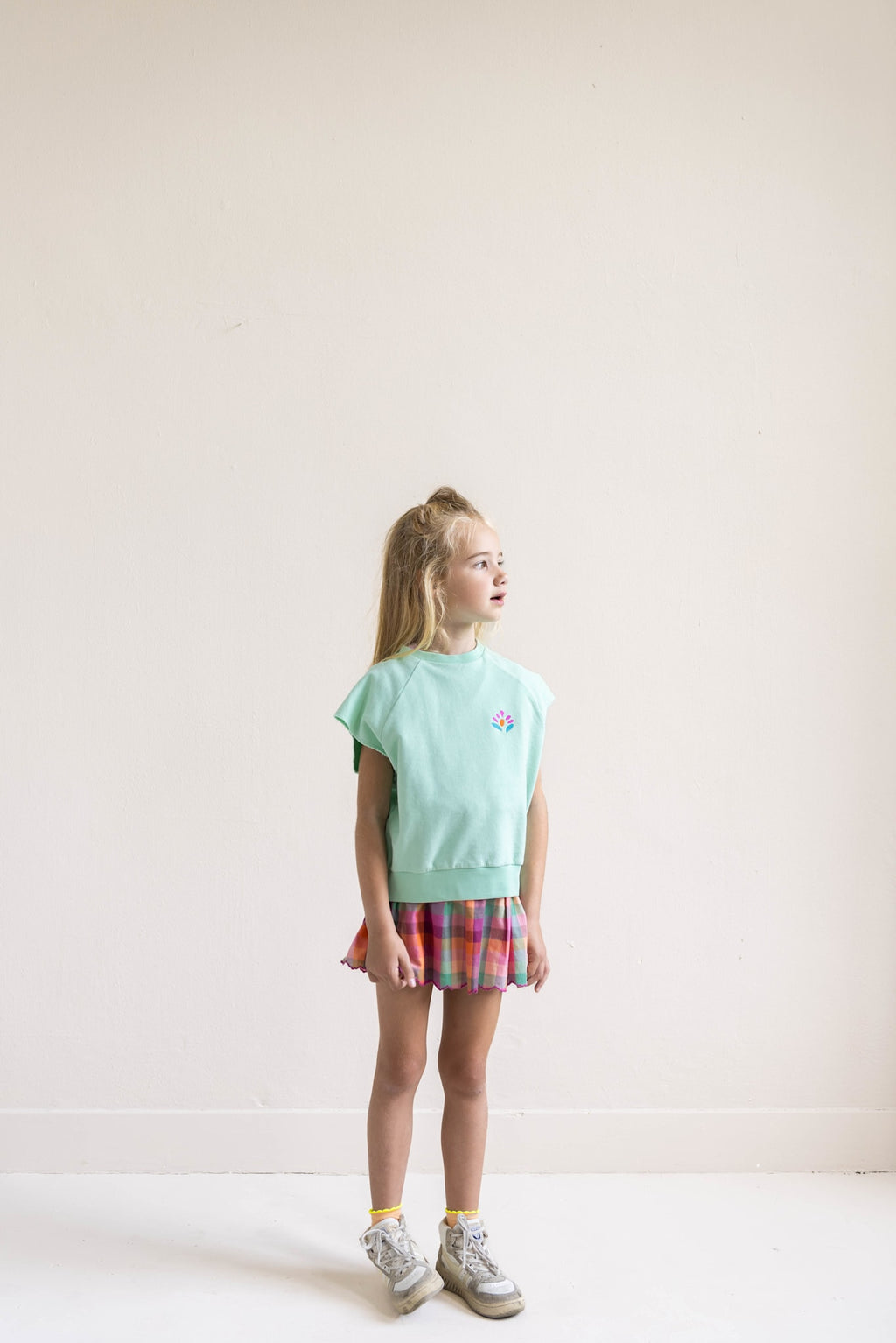 JOEY SLEEVELESS SWEATER