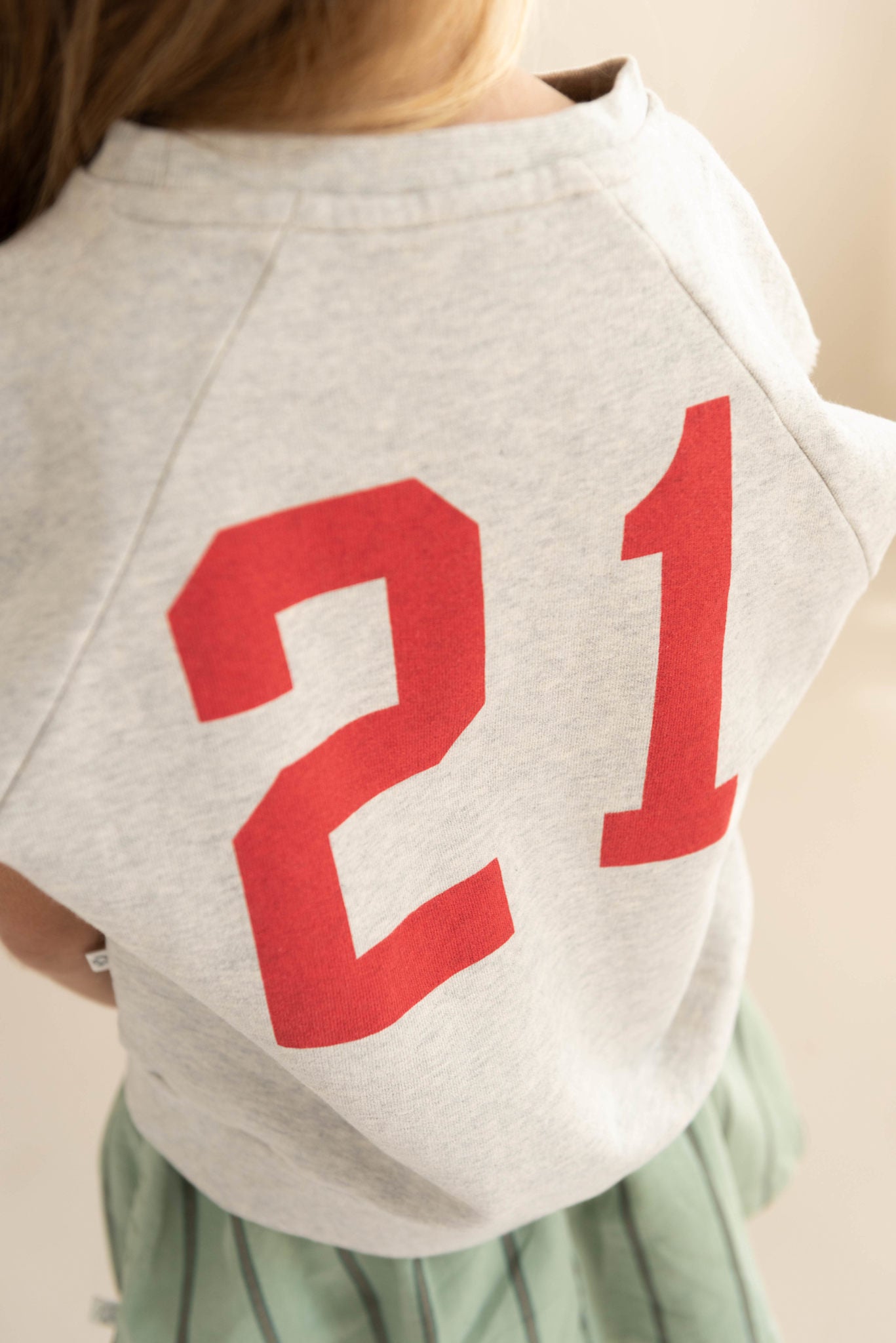 JOEY SLEEVELESS SWEATER