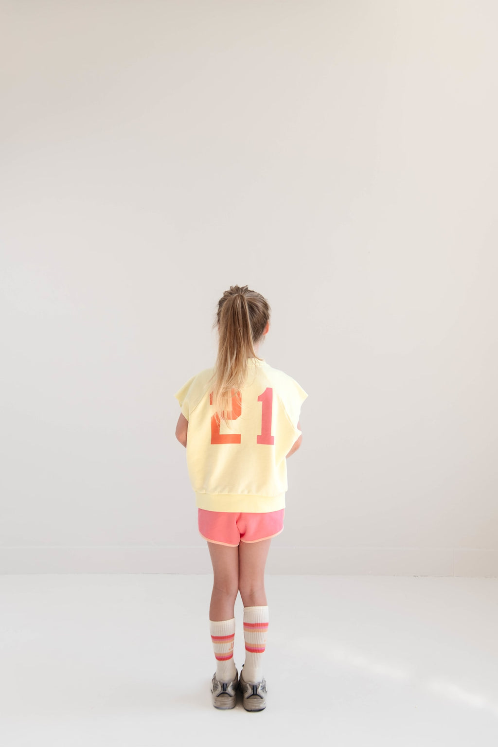 JOEY SLEEVELESS SWEATER