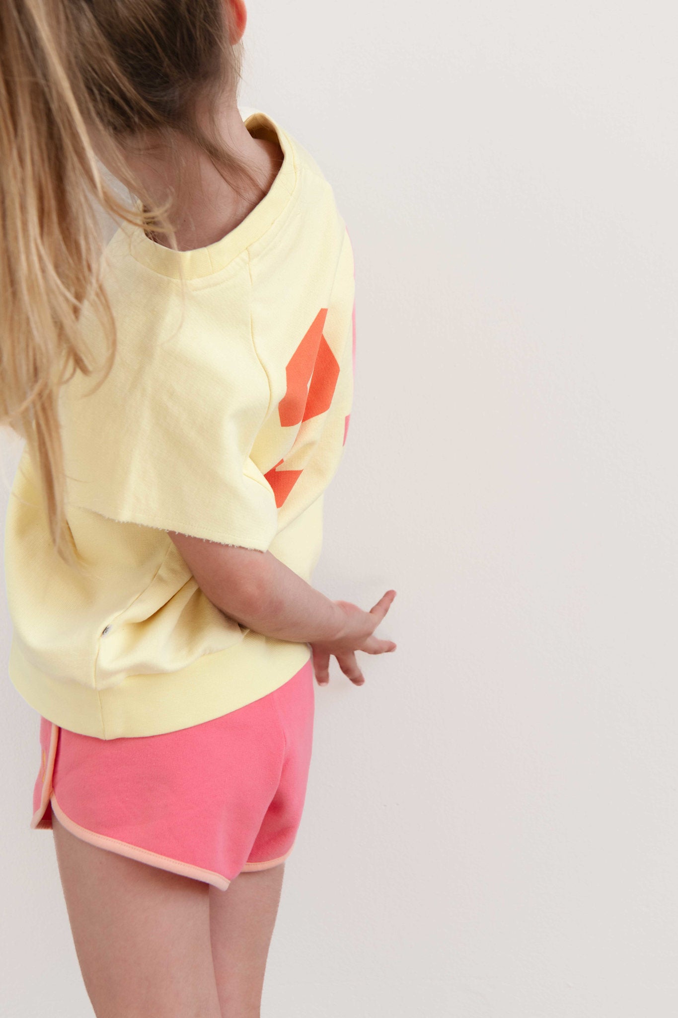 JOEY SLEEVELESS SWEATER